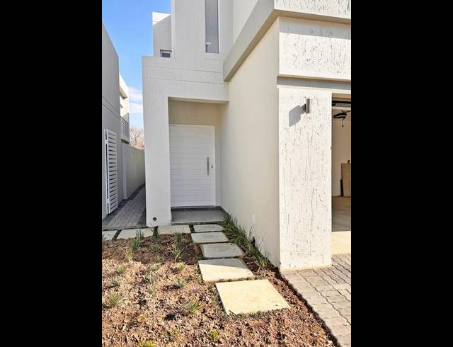 3 BEDROOM PROPERTY TO RENT IN BRYANSTON